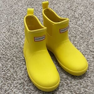 HUNTER Finley Pull On Waterproof Rain Boots yellow 1